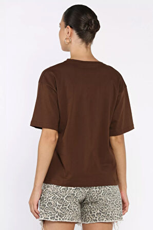 V Yaka Basıc Tişört