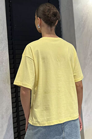 V Yaka Basıc Tişört