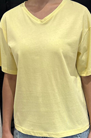 V Yaka Basıc Tişört