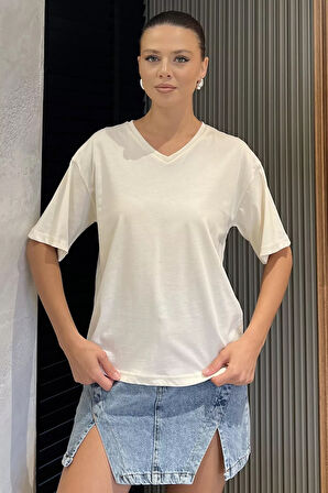 V Yaka Basıc Tişört