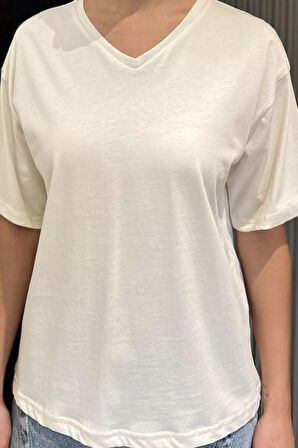 V Yaka Basıc Tişört