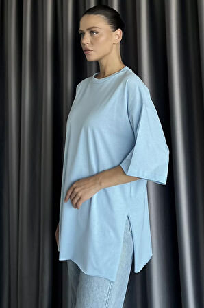 Kadın Bisiklet Yaka Yan Yırtmaç Detaylı Salaş T-shirt