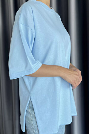 Kadın Bisiklet Yaka Yan Yırtmaç Detaylı Salaş T-shirt