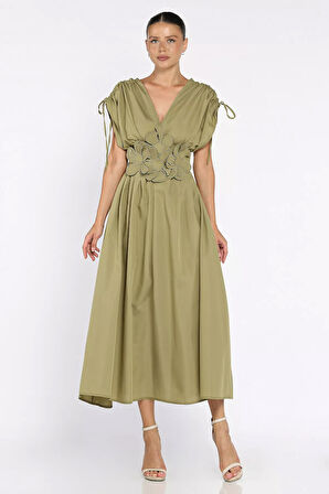 Papatya Aplikeli Kruvaze Elbise