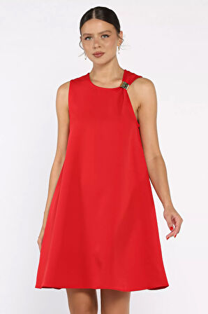 Omuz Tokalı Rahat Kısa Elbise