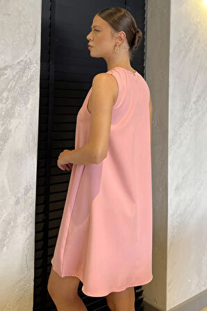 Omuz Tokalı Rahat Kısa Elbise