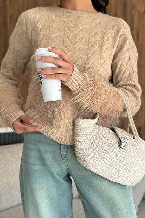 Sakallı Kadın Triko Kazak