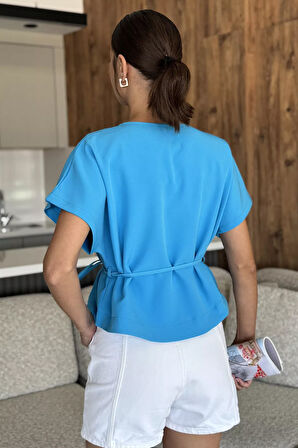 Kruvaze Yaka Bel Bağcıklı Kolsuz Kısa Ceket