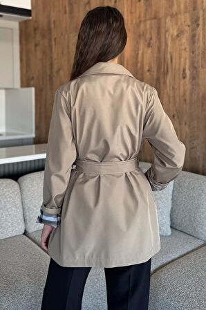 Kadın Ön Düğmeli Bel Kuşaklı Trençkot