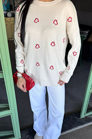 Kalp Nakışlı Kadın Triko Kazak