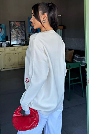 Kalp Nakışlı Kadın Triko Kazak