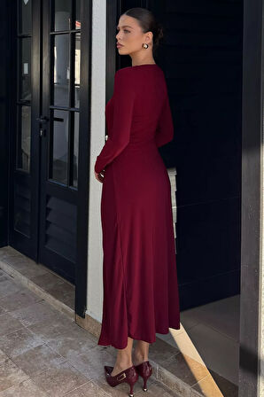 Bel Büzgülü Tokalı Kadın Elbise