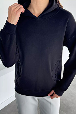 Kadın Kapüşonlu Kanguru Cepli Üç İplik Şardonlu Sweatshirt