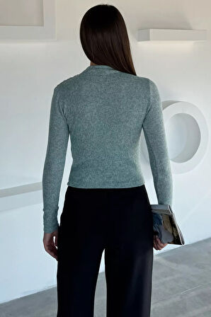 Kadın Omuz Ve Yan Büzgülü Bluz