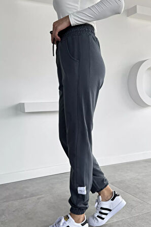 Kadın Amblem Detaylı Bel Ve Paça Lastikli Eşofman Altı