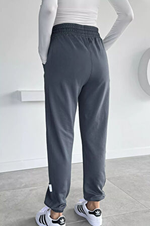 Kadın Amblem Detaylı Bel Ve Paça Lastikli Eşofman Altı