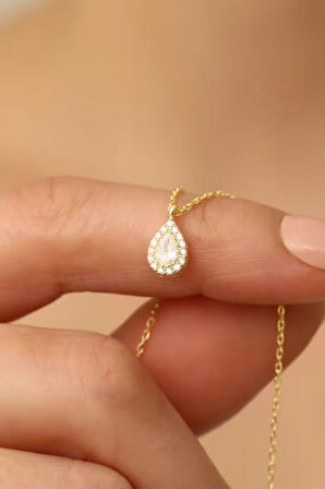 925 Ayar Gümüş Beyaz Taşlı Damla Kolye