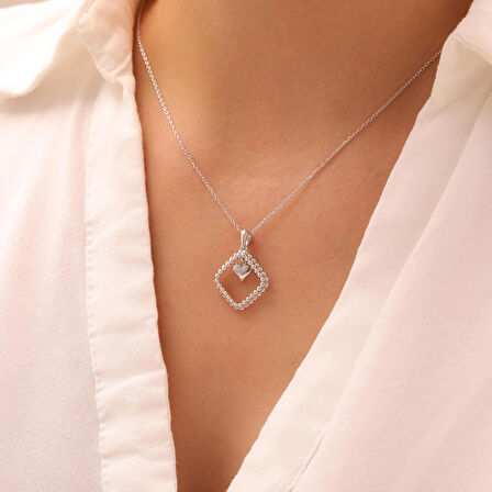 925 Ayar Gümüş Zirkon Taşlı Çerçeveli Kalp Kolye (Gümüş)