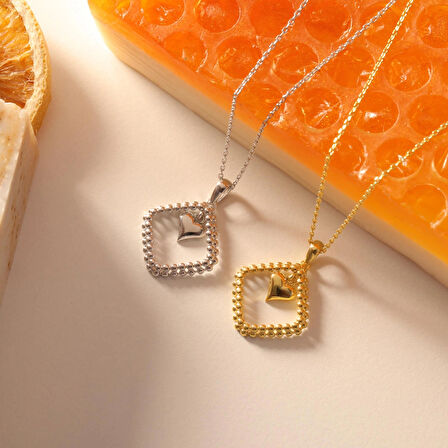 925 Ayar Gümüş Zirkon Taşlı Çerçeveli Kalp Kolye (Gümüş)