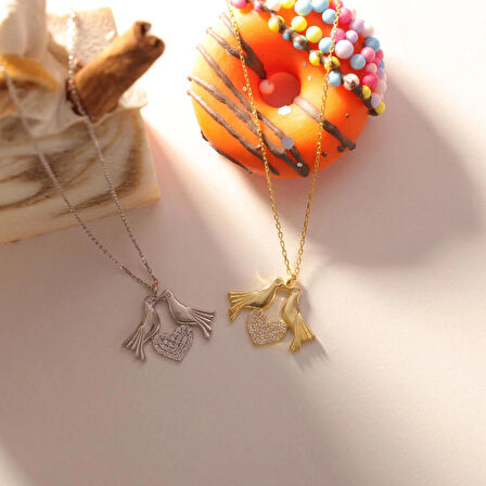 925 Ayar Gümüş Zirkon Taşlı Kalpli Kumrular Kolye (Gümüş)