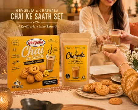 GEVGELIA BHARAT CHAI KE SAATH KURABİYE VE MASALA CHAI PREMIX SETİ. 140 GR PREMIX CHAI VE 200GR CHAI KURABİYESİ