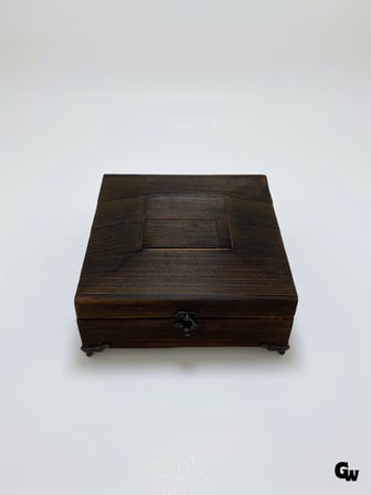 Doğal Ahşap Takı Kutusu Ahşap Saklama Kutusu(BEYAZ ÇAM)(YAKMA)(BOY:18CM EN:18CM Yük:9CM)