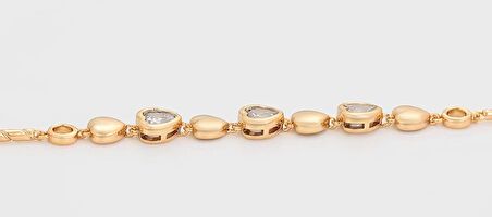 GiftWorld Zirkon Taşlı Şık Kalpli Bileklik / 18K Gold Renk Vip Seri