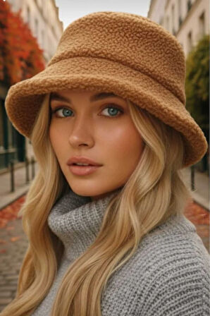 Tezzgelsin Kadın Kışlık Yumuşak Tüylü Teddy Peluş Buklet Kova Şapka