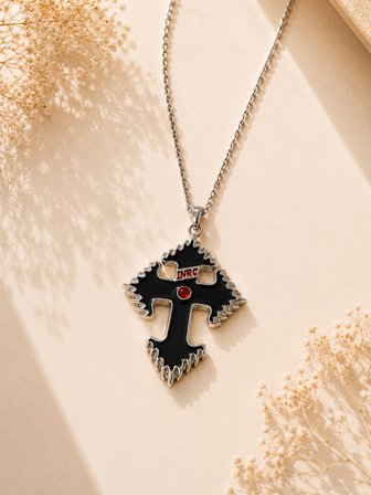 Gotik Siyah Haç Kolye – Kırmızı Taş Detaylı Unisex Alternatif Tarz Kolye