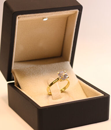 Altın Tektaş Yüzük