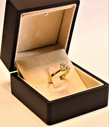 Altın Tektaş Yüzük