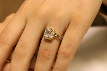 Altın Baget Taşlı Yüzük