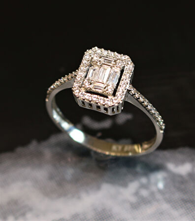 Baget Taşlı Yüzük