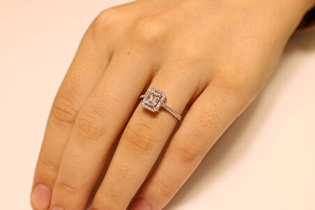 Baget Taşlı Yüzük