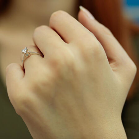 Pırlanta Tek Taş Yüzük