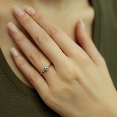 Pırlanta Tek Taş Yüzük