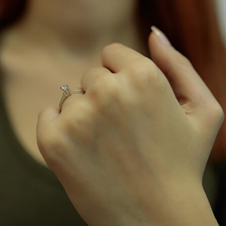 Pırlanta Tek Taş Yüzük