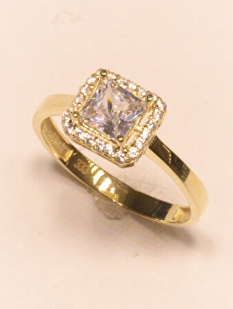 Altın Baget Taşlı Yüzük