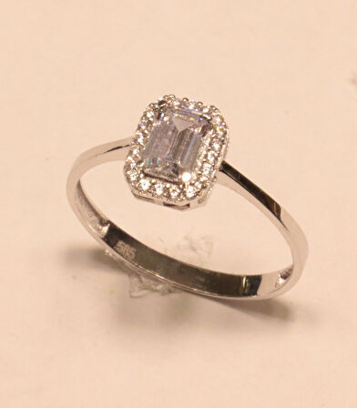 Beyaz Altın Baget Taşlı Yüzük