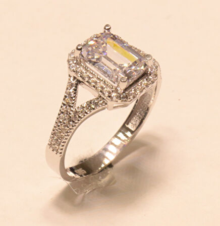 Altın Baget Taşlı Yüzük