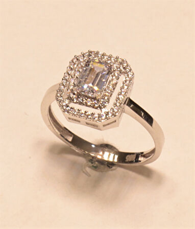 Beyaz Altın Baget Taşlı Yüzük