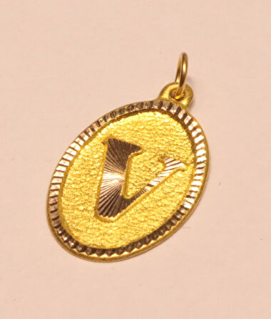 Altın Nostaljik V Harfi