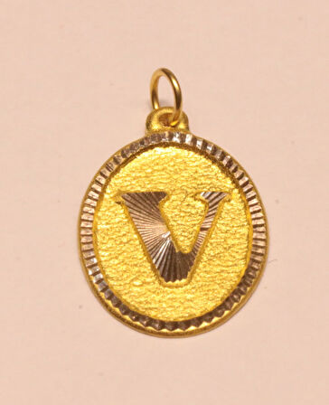 Altın Nostaljik V Harfi