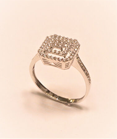 Altın Baget Taşlı Yüzük