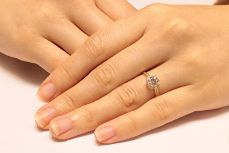 Altın Tek Taş Yüzük