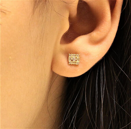 Altın Baget Taşlı Vidalı Küpe 35109