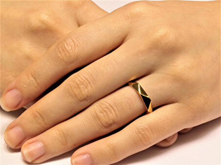 22 Ayar Altın Minimal Yüzük