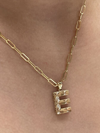  Altın 3 Boyutlu E Harf Kolye Ucu