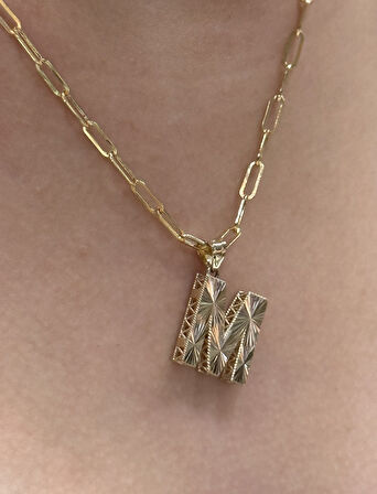 Altın 3 Boyutlu M Harf Kolye Ucu