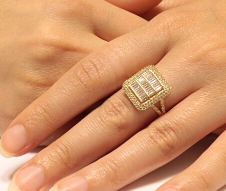  14 Ayar Altın Baget Taşlı Yüzük